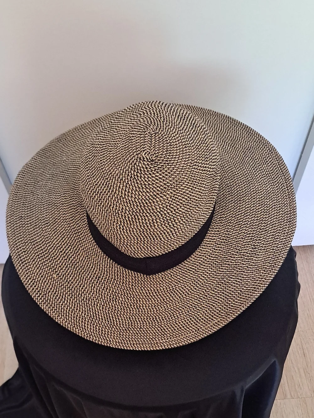Solar escape Hat Sun Women's Wide Brim Straw with Black band Adjustable Cord